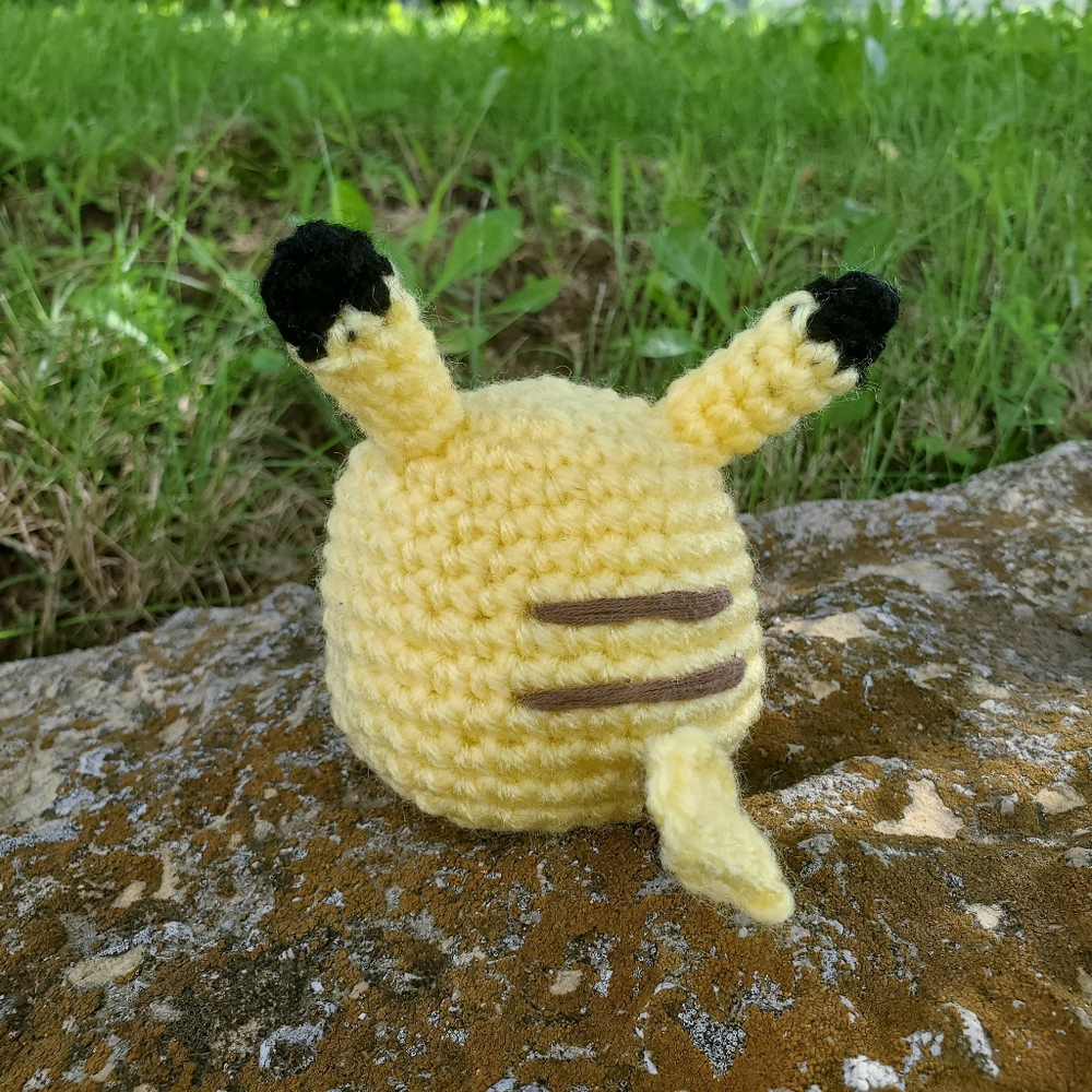 Chibi Pikachu Pokémon Amigurumi - Picture 8 of 8